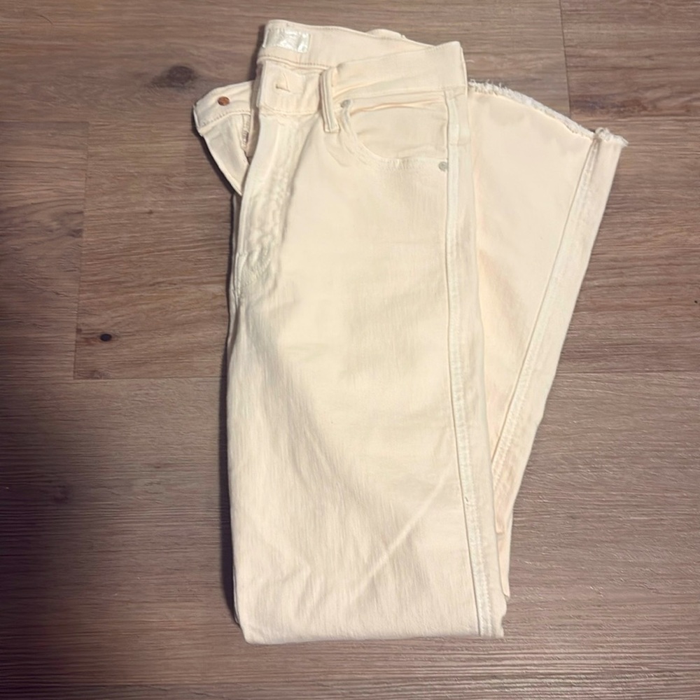 MOTHER Ankle Jeans in Soft Cream